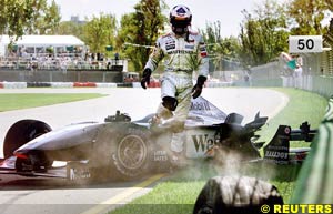 Coulthard ruins his MP4-15 and Schumacher's qualifying lap