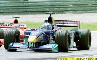 Salo and Barrichello battle it out
