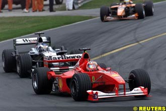 Barrichello leads Hakkinen
