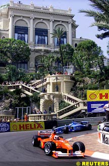 Barrichello leads Fisichella