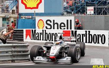 Mika Hakkinen navigating the barriers at Monaco in 1998