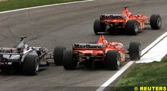 Barrichello and Coulthard go wheel-banging