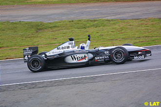 Coulthard takes his 10th win
