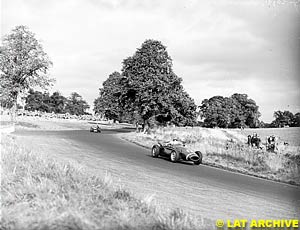 Reg Parnell (Connaught B-Alta) at the 1955 International Gold Cup. Oulton Park, Great Britain. 24 September 1955.