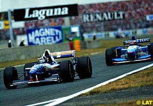 Hill ahead of Schumacher, 1995