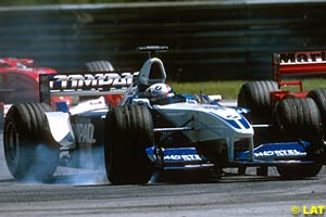 Juan Pablo Montoya locking up at the 2001 Austrian GP