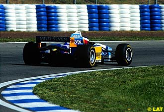 Michael Schumacher, Benetton B195-Renault, 1995 Spanish Grand Prix.