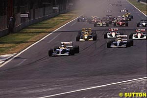 Mansell leads the way in Mexico