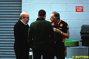 Cosworth and Arrows personnel in heated talks at Silverstone
