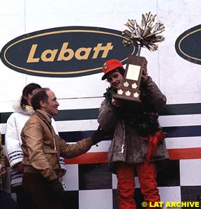 1978: Villeneuve receives his trophy from Pierre Trudeau, Prime Minister of Canada