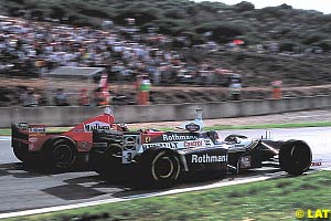 Schumacher and Villeneuve about to hit each other at Jerez 1997