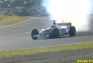 Villeneuve's engine explodes