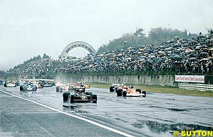 The start of the 1976 Japanese GP at Fuji