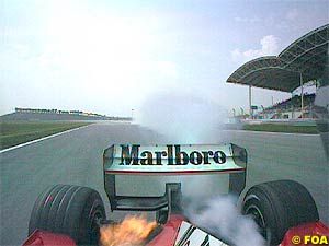 Barrichello's engine explodes