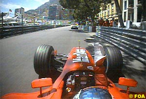 Barrichello, unhappy with the traffic problems