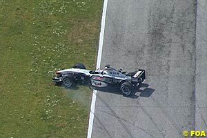 Kimi Raikkonen spins during qualifying