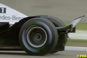 Raikkonen's rear wing failure