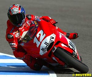 Troy Bayliss on his way to third place at Jerez