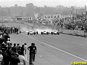 The start of the 1967 French GP at Le Mans