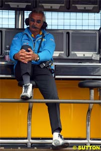 Briatore in the pitwall