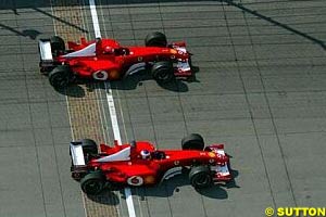 Barrichello leads Schumacher at the 2002 US GP