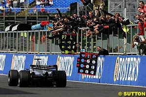 Kimi Raikkonen wins the Belgian Grand Prix