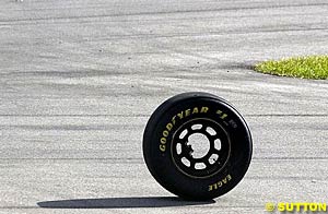 Kurt Busch fought back to win the title after suffering this broken wheel early in the race