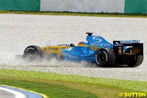 Fernando Alonso makes a mistake in qualifying at Sepang