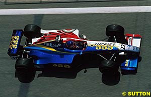 Jacques Villeneuve in the 1999 BAR 'zipper' livery