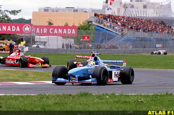 Canada 1998 - Villeneuve closing on Fisichella