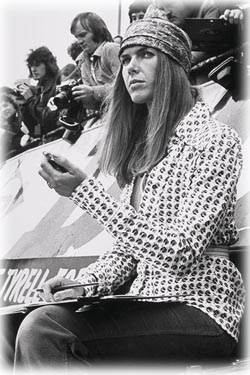 Helen Stewart timing Jackie Stewart during the '73 British GP