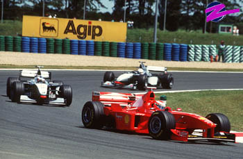 France 1998 - Irvine blocks the McLarens