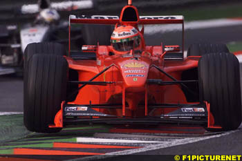 Eddie Irvine unimpressive in Italy