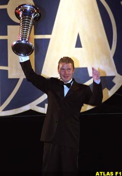 Hakkinen receives the award