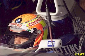 Pizzonia Stays on Top at Barcelona