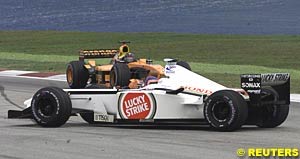 Villeneuve Still Hopeful of Points Finish