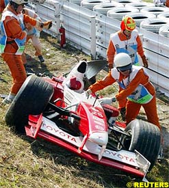 McNish Confident of Racing on Sunday