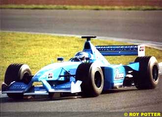 Giancarlo Fisichella driving the Benetton